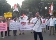 LSM Jaringan Pendamping Kebijakan Pembangunan Nasional (JPKPN) Menggelar Aksi Damai di Kantor Bupati Bogor