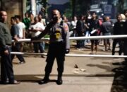 Polsek Gunung Putri Polres Bogor Turut Bantu Evakuasi Warga Disekitar Area Ledakan Gudang Peluru