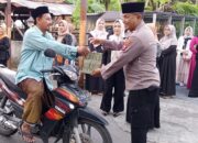 Polsek Tanggulangin Berbagi Takjil, Sekaligus Sosialisasikan Keamanan Saat Mudik