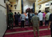 Jalin Silaturahmi, Serma Yudhi Sholat Dzuhur Berjamaah Di Wilayah Binaan