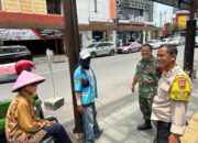 Pengelola Parkir Dan Tukang Becak di Pasar Modern Matahari Singosaren Didatangi Babinsa, Ada Apa..??