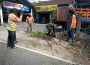 Terjawab…!!! Ternyata Ini Yang Dilakukan Babinsa Manahan Dalam Mewujudkan Lingkungan Yang Bersih Dan Sehat