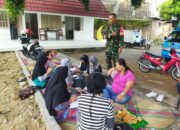 *Eratkan Hubungan Emosional Dengan Warga, Babinsa Sondakan Jalin Silaturahmi Dengan Ibu-Ibu PKK*