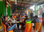 Komsos Dengan Warga Binaan Babinsa Bahas Keamanan Lingkungan Desa.