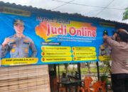 Cegah Praktik Judi Online, Polres Bireuen Edukasi Masyarakat Secara Lansung Hingga Pasang Spanduk Imbauan