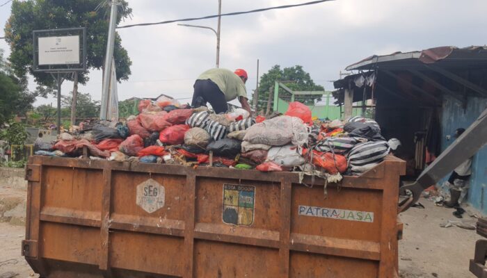 Perbaikan Armada Pengangkut Sampah Bertahap Diperbaiki, Solusi Jangka Panjang Sedang Dirintis
