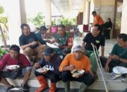 Sembari Menikmati Sarapan Pagi, Babinsa Purwodiningratan Bersama Warga Eratkan Tali Silaturahmi