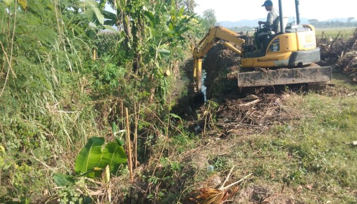 Alat Berat Diturunkan Satgas TMMD Reg 121 Kodim Klaten