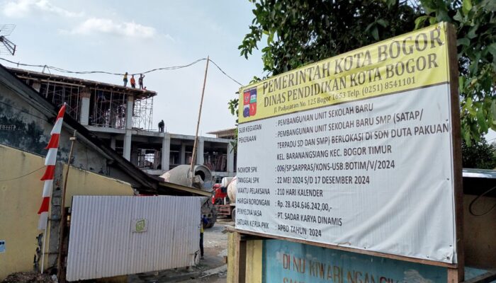 Proyek Pembangunan Sekolah di Kota Bogor Dengan Anggaran Hampir 30 Miliar, Para Pekerja Tidak Memakai APD Lengkap, Pengawas : Mereka Tidak Nyaman