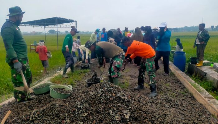 Antusias Ibu-Ibu Desa Pakisan Dalam Pelaksanaan TMMD Sengkuyung Kodim Klaten