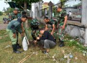 Tanam Bibit Pohon Sukun, Tindakan Nyata Koramil 04/Jebres Bersama Linmas Kelurahan Mojosongo Tingkatkan Ketahanan Pangan di Wilayah