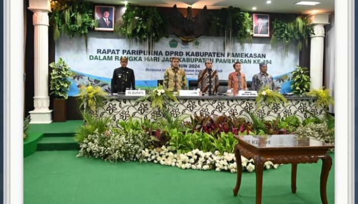 Ketua DPRD Kabupaten Pamekasan umumkan Prestasi dalam rapat Paripurna Hari Jadi Ke-494