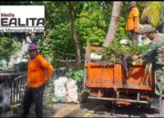 Kerja Bakti Bersama,Bukti Nyata Babinsa Manahan Peduli Lingkungan Yang Bersih Sehat Dan Nyaman