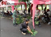 Jaga Kebersihan Lingkungan,Babinsa Kelurahan Nusukan Pelopori Kerja Bhakti Perempelan Dahan Dan Ranting Pohon