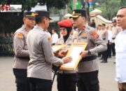 Kapolda Jabar Pimpin Langsung Upacara Pemberian Penghargaan Personil Polres Bogor Dan Polresta Bogor Kota, Pemusnahan Barang Bukti Narkoba Sekaligus Peresmian Gedung Pelayanan Publik & Rusun Polres Bogor