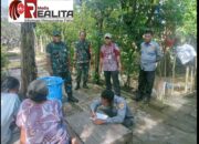 Danramil 05/Pasar Kliwon Dan Babinsa Sangkrah Terjun Langsung ke Lokasi Bantu Evakuasi Warga Akibat Banjir