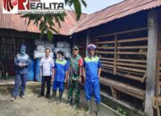 Antisipasi Penyakit Hewan Ternak, Babinsa Koramil Wonosari Dampingi Posyandu Hewan Ternak Desa Jelobo Klaten
