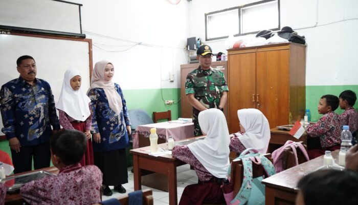 Panglima TNI Tinjau Program Makan Bergizi Gratis di Cimahi Jawa Barat