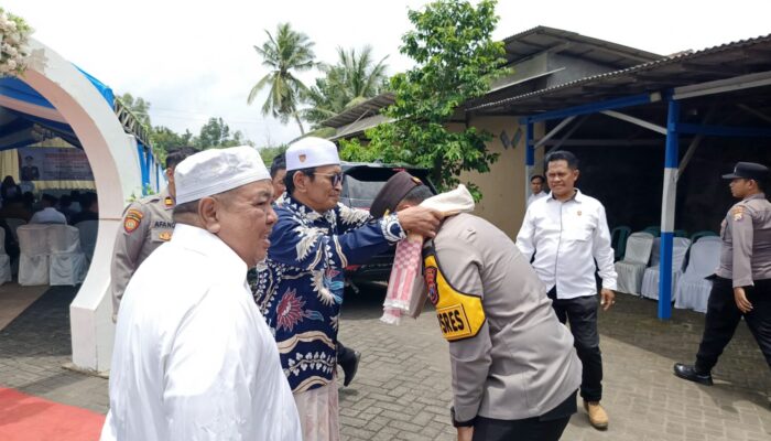 Kunjungan Kerja di Polsek Galis, Kapolres Bangkalan Tegaskan Komitmennya