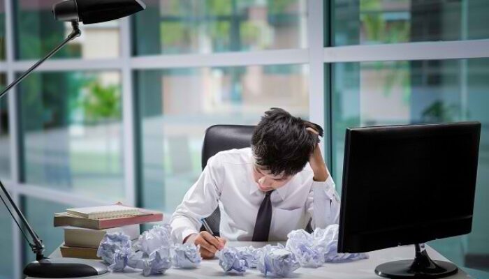 Tips Kelola Kesehatan Mental di Tempat Kerja