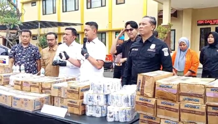Sengaja Memalsukan Tanggal Kadaluarsa Produk Susu, Pemilik Grosir di Kota Bogor Ditangkap Polisi