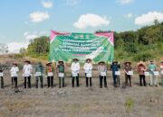 Dandim 0723/Klaten Hadiri Penanaman Jagung Serentak Kuartal III Di Lahan Perhutanan Sosial Desa Krakitan