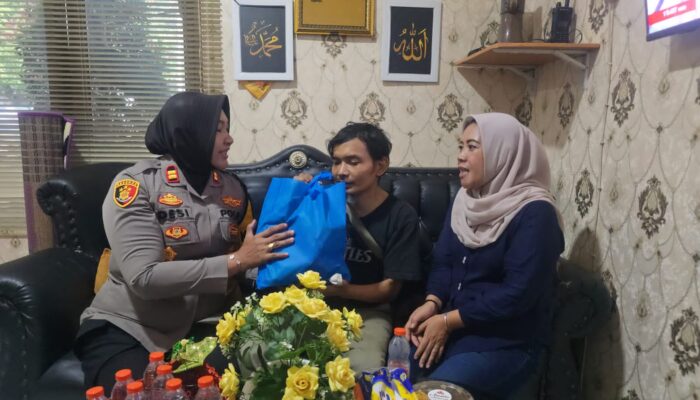 Kapolsek Dramaga Peduli Terhadap Korban Percobaan Pencurian Yang ingin Menguasai Barang Milik Korban Kejadian Viral Ojol