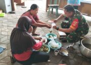 Peduli Stunting, Babinsa Gandekan Turut Berpartisipasi Dalam Program Dapur Sehat Di Wilayah Binaan