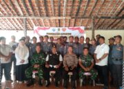 Babinsa Koramil 18/Bayat Berikan Pelatihan Satlinmas Jambakaan: Wujud Komitmen Bersama Ciptakan Desa Aman Dan Tertib