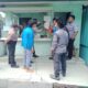 Sinergitas TNI-Polri Laksanakan Pemasangan Pamflet Kepatuhan Terhadap Kamtibmas Dan Tidak Mudah Terprovokasi