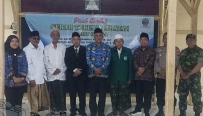 Pisah Sambut Camat Blega: Muhammad Komari Serahkan Jabatan kepada Deddy Suherman