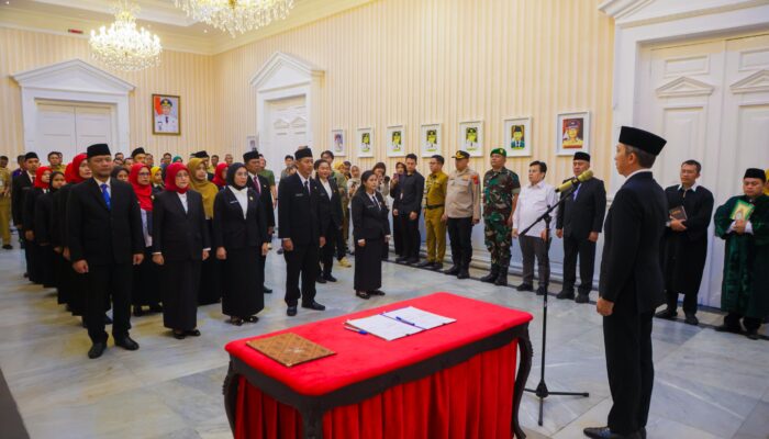Perkuat Layanan Publik dan Pendidikan, Dedie Rachim Lantik 26 Pejabat