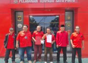 Beberapa Orang Pengurus PAC PDI P Laporkan Dugaan Penyimpangan Dana Parpol Ke Kejari Pasuruan