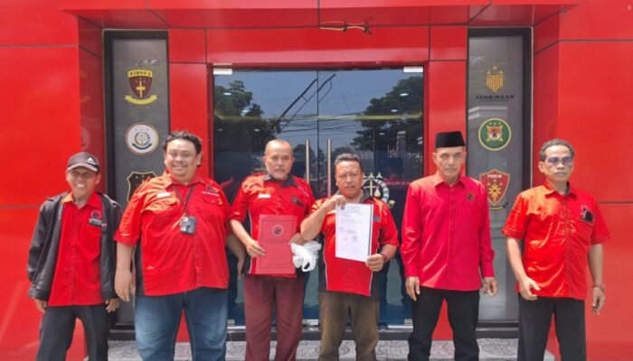 Beberapa Orang Pengurus PAC PDI P Laporkan Dugaan Penyimpangan Dana Parpol Ke Kejari Pasuruan