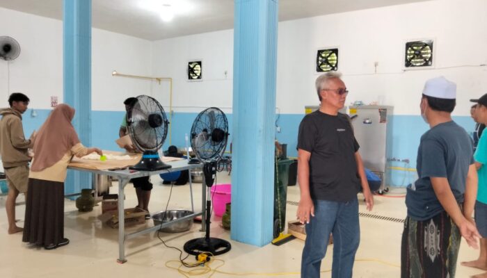 Aksi Solidaritas: Satuan Pemenuhan Gizi Nasional SPPG Nurul Islam Fasilitasi Masak Nasi Bungkus untuk Warga Terdampak Banjir Blega