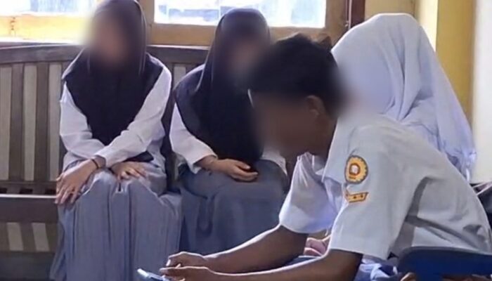 Bolos Sekolah! Sepasang Pelajar Ditemukan Berpacaran di Pantai Gladak Lanjang, Bangkalan