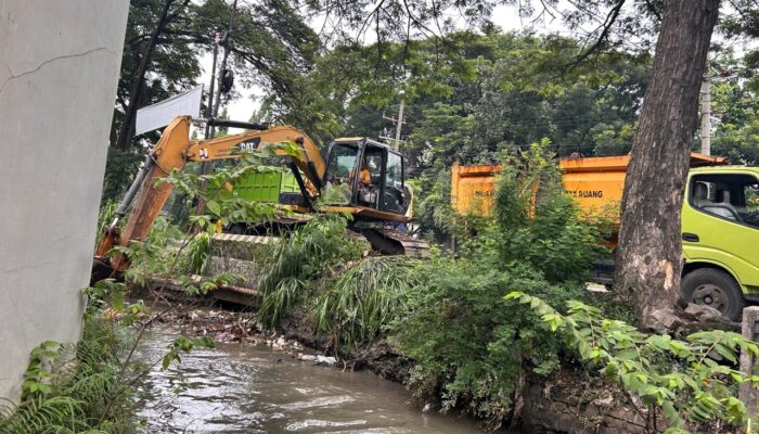 Cegah Genangan Banjir,Sungai anak Wrati Di Dusun Nyangkring di Kerug