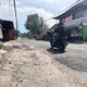 Benahi Jalan Berlubang di Gununggangsir–Wonokoyo pakai Aspal Coolmix