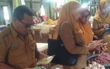Waspada! Puluhan Produk Makanan dan Minuman Kedaluwarsa Ditemukan di Pasar Bangkalan, Ada yang Sudah Lewat 2 Tahun