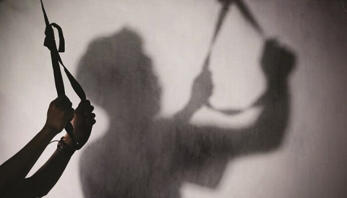 Hilang Setelah Pamit Ambil Ayam, Pria 50 Tahun di Bangkalan Ditemukan Tewas Tergantung di Pohon