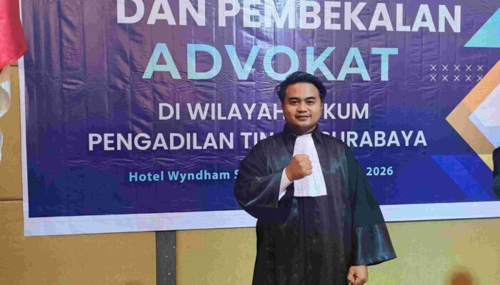 Suasana Haru dan Kebanggaan: Firman Akbar, S.H. Resmi Masuk Dunia Advokat, Dapat Apresiasi Hangat dari Kaperwil Media Realita