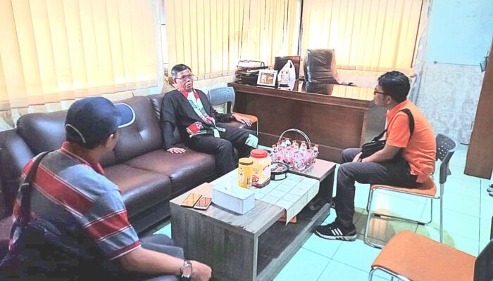 Media Realita Audiensi Dengan Camat Tanah Sareal