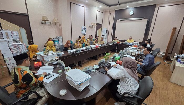 Komisi IV DPRD Rapat Kerja Dengan Dispendik Bahas Penerapan Efisiensi