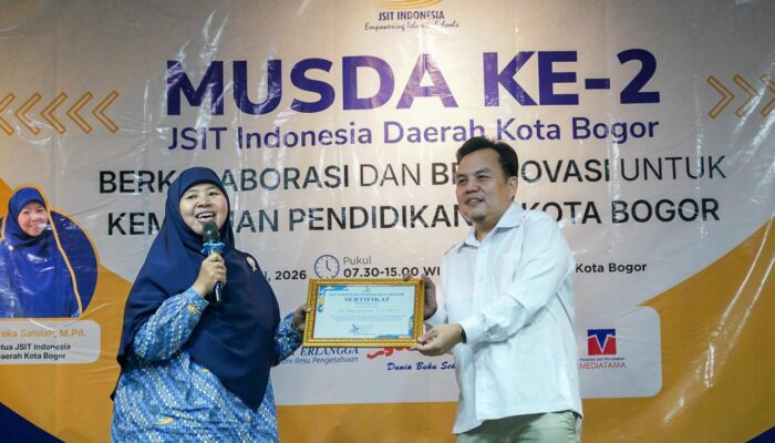Ketua DPRD Kota Bogor Raih Penghargaan Tokoh Peduli Pendidikan 2026 dari JSIT Kota Bogor