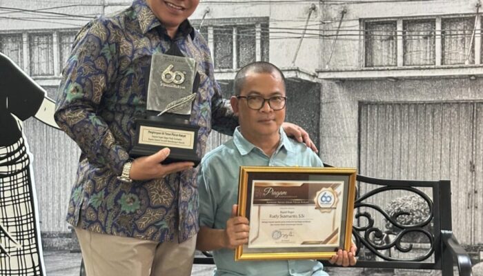 Bupati Bogor Terima Penghargaan Kepala Daerah Inovatif Berkat Konsistensi Dorong Perubahan Pembangunan