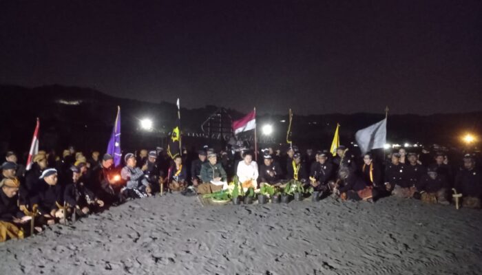 Giat Budaya Labuhan Ageng Segoro Kidul Malam Purnama Sidi Berjalan Tertib dan Lancar 