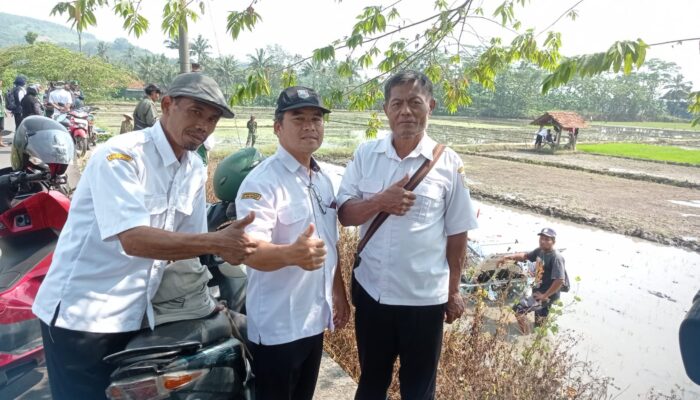 Menggunakan Mesin Canggih, Dinas Pertanian Semarang Melaksanan Simulasi Penaman Padi