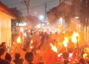 Pawai Obor Meriahkan Pergantian Tahun Baru Islam 1448 H