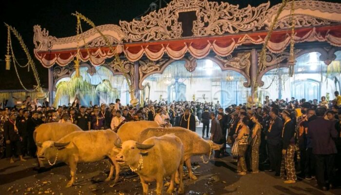 Heboh “SIAPA RAJA YANG SAH?” Polemik Karaton Solo SURAKARTA HADININGRAT