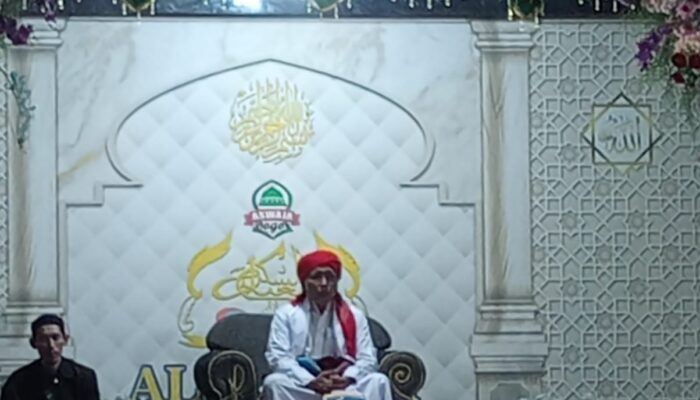 Dzikir & Gema Sholawat Meriahkan Acara Haul Majelis Al Inayah ke-19